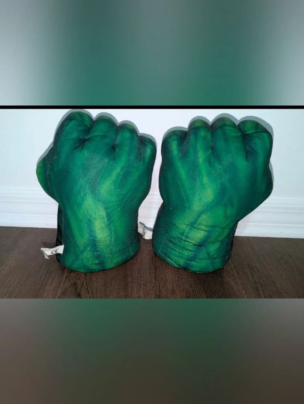Hasbro Marvel 2008 Incredible HULK Smash Hands Fists Gloves Plush w/sound Works